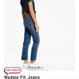 Levi's wedgie fit jeans classic tint sz 27